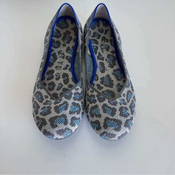 Rothy’s Women RETIRED Grey Spot Round Toe Flats - Picture 2 of 8